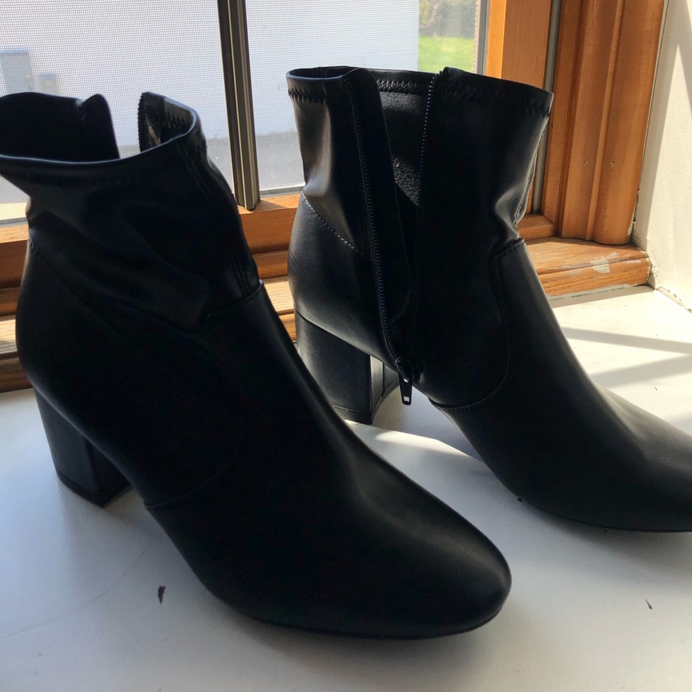 Time and Tru boots